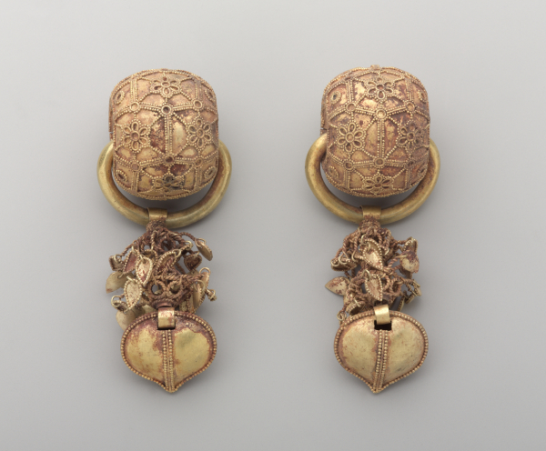 Korea: Pair of Earrings